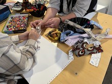 Création de chouchous avec du tissu